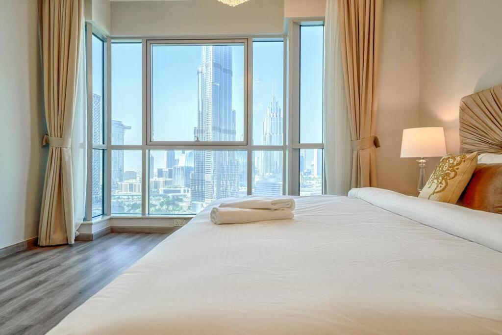 Апартаменти Magnificent Luxury 3Br With Amazing Burj & Fountain View Дубай Екстер'єр фото