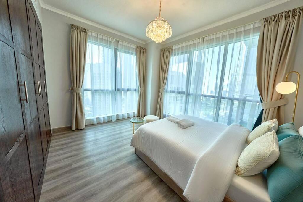Апартаменти Magnificent Luxury 3Br With Amazing Burj & Fountain View Дубай Екстер'єр фото